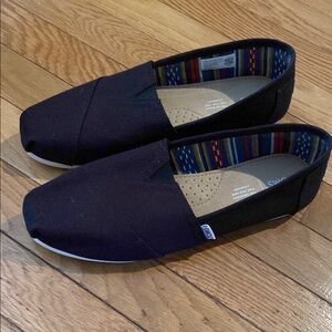 TOMS Women’s Black Slip-On Shoes